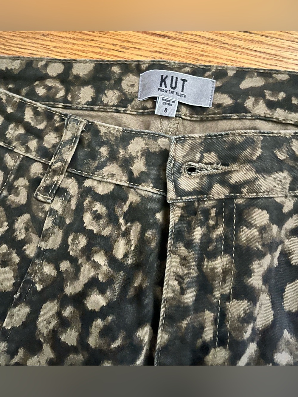KUT Ashton Leopard Cheetah Print High Waist Crop Barrel Utility Jeans sz 8 - Picture 6 of 12